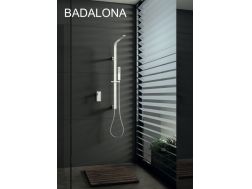 Wbudowany prysznic, biaÅ‚a matowa bateria umywalkowa i designerskie pokrÄ™tÅ‚o - BADALONA BLANC